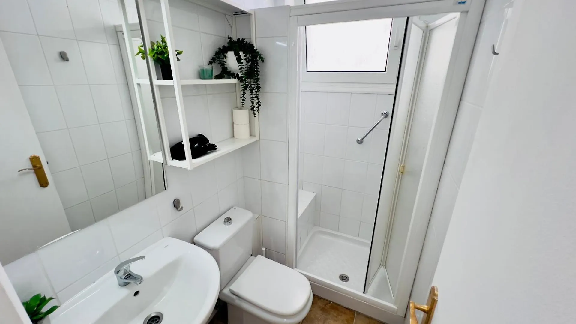 Estudio Velero En El Centro De Nerja - South Costa Španělsko