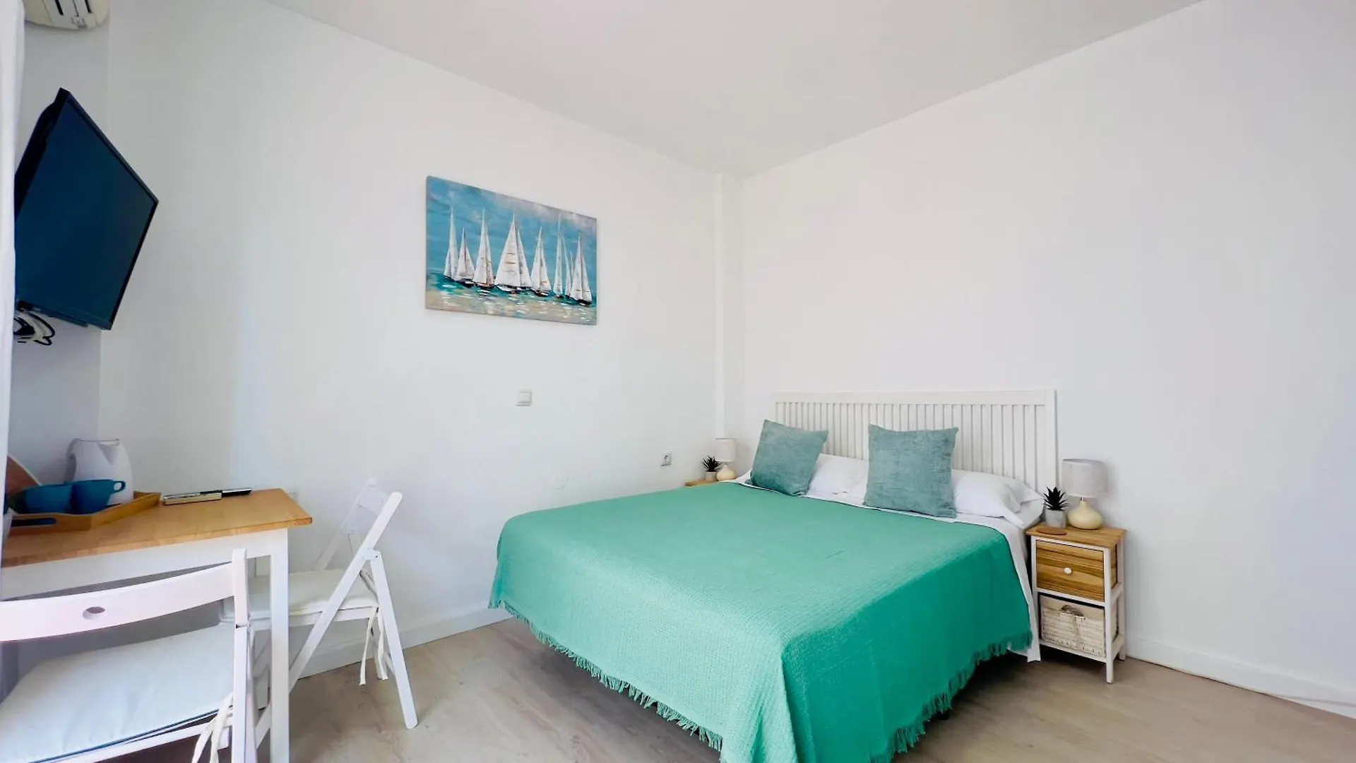 Estudio Velero En El Centro De Nerja - South Costa Apartment