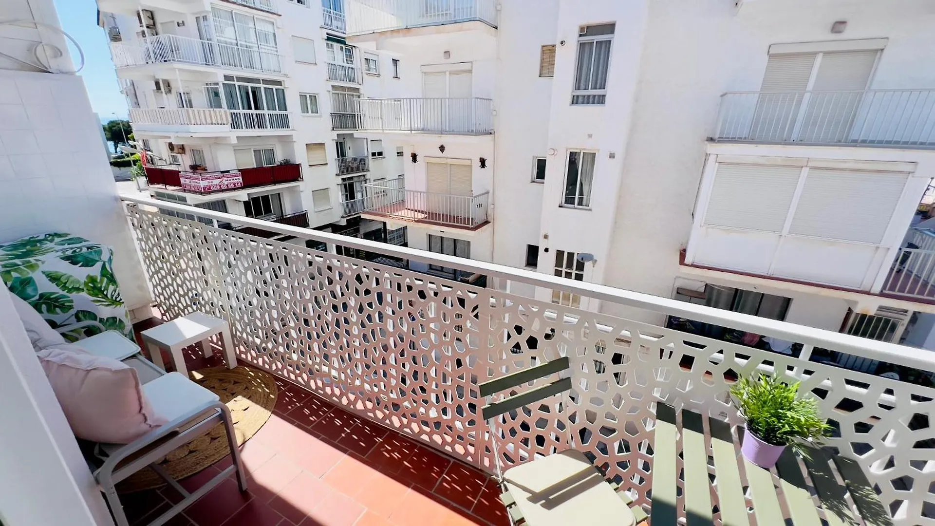 Estudio Velero En El Centro De Nerja - South Costa 0*,