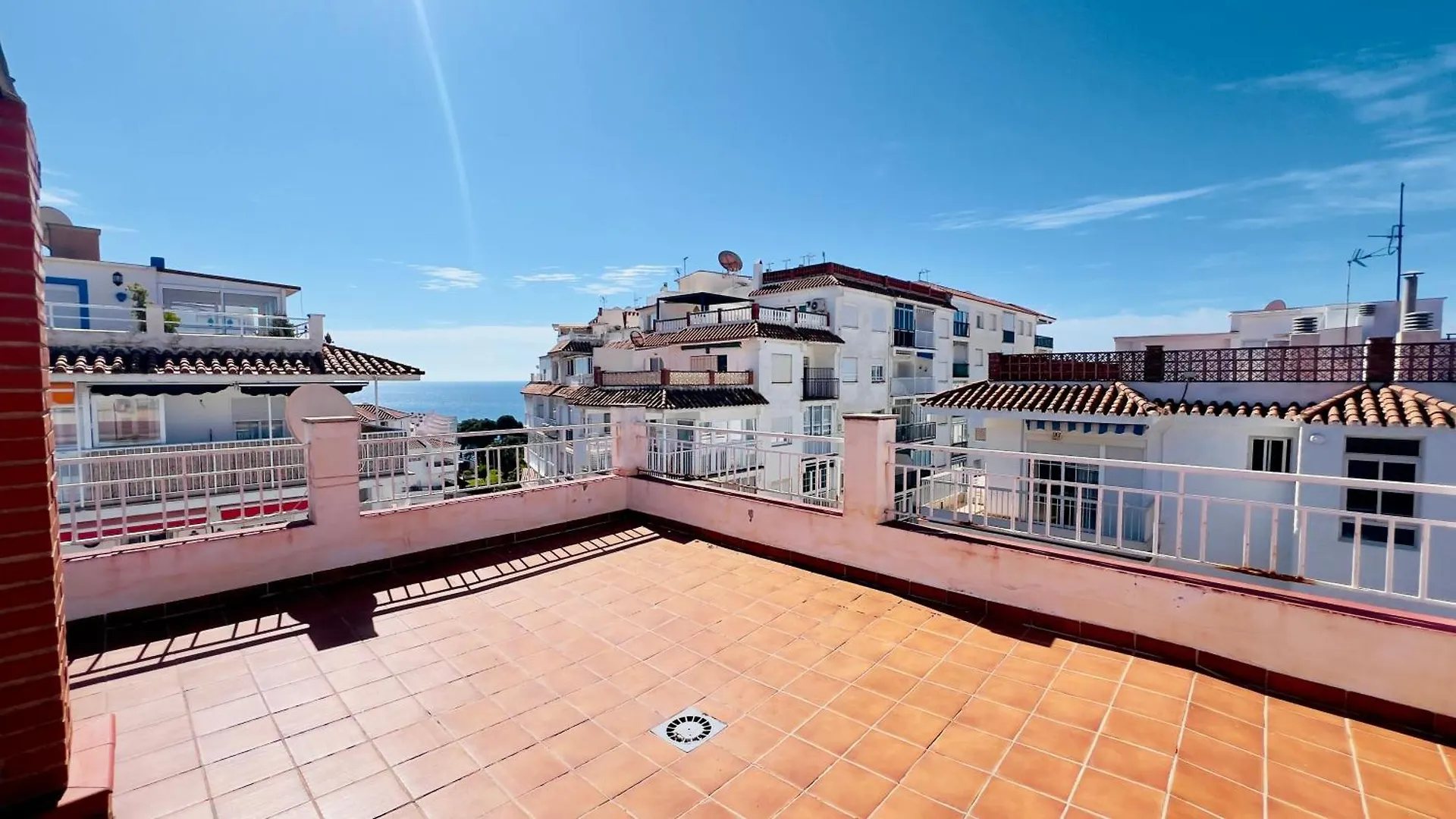 Estudio Velero En El Centro De Nerja - South Costa Španělsko